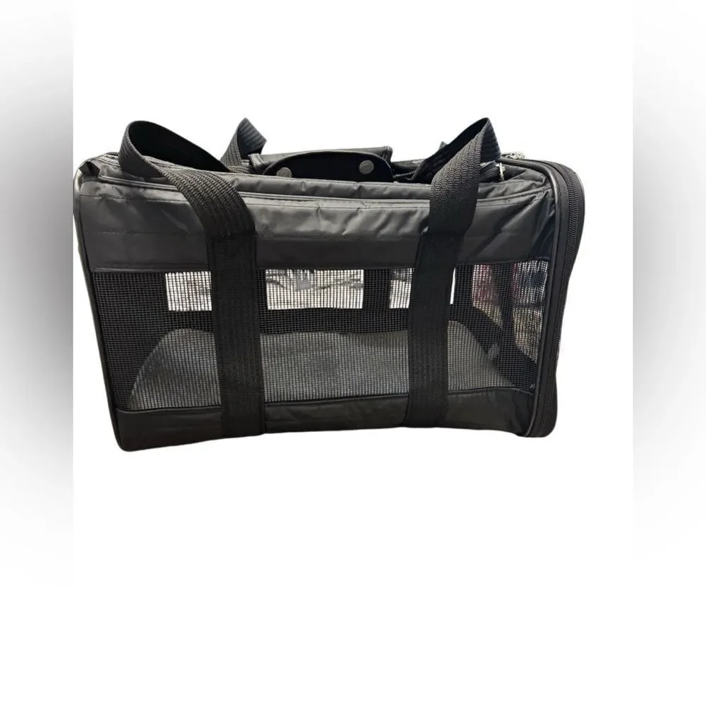 Sherpa Deluxe Pet Carrier Medium Black Airline Approved Dog Cat Travel Bag
